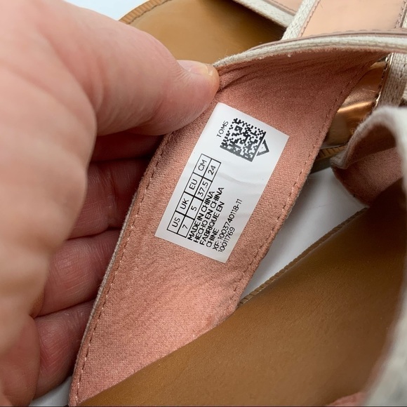 Toms Women's Rose Gold and Tan Sandals - Picture 5 of 9